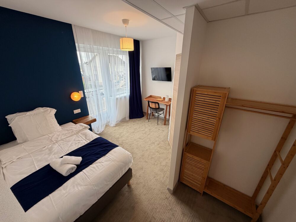 Chambre simple avec bureau